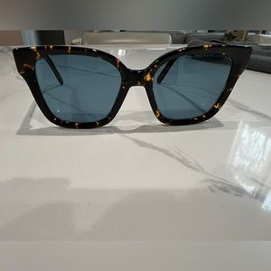 Excellent pre owned Tortoise Marc Jacobs Sunglasses